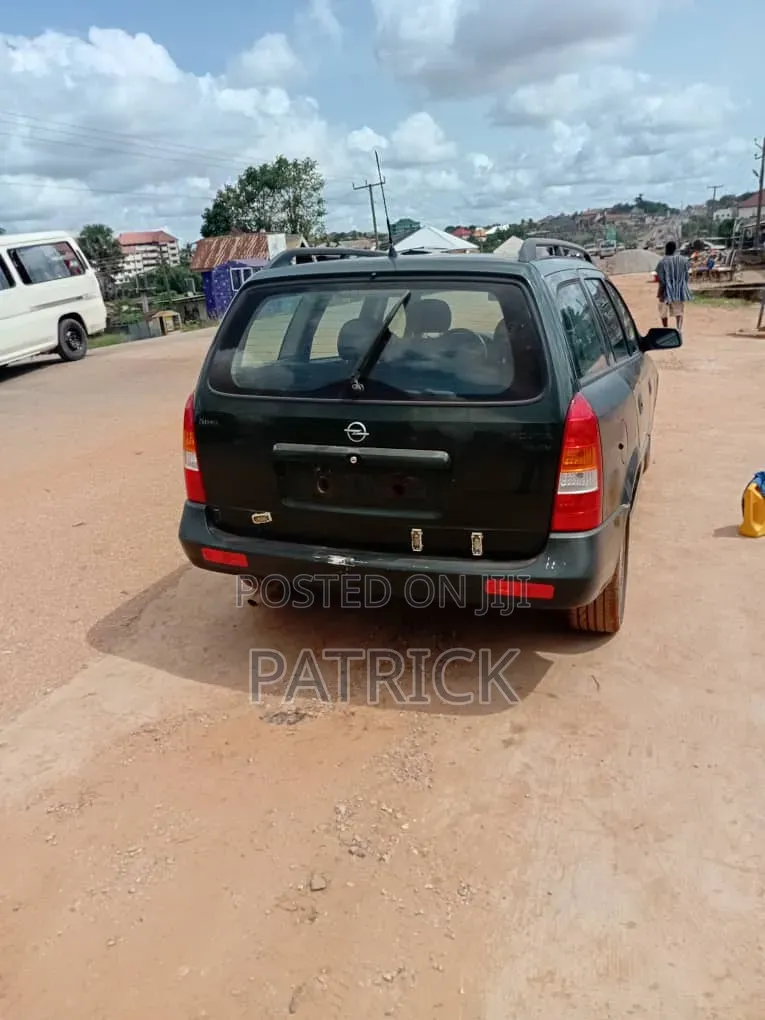 Opel Astra 2002 Green