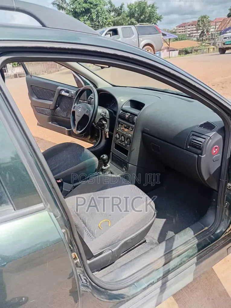 Opel Astra 2002 Green