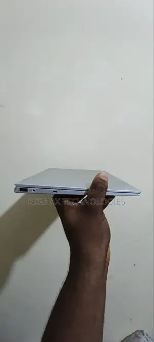 Laptop HP EliteBook 1040 G8 16GB Intel Core i7 SSD 512GB