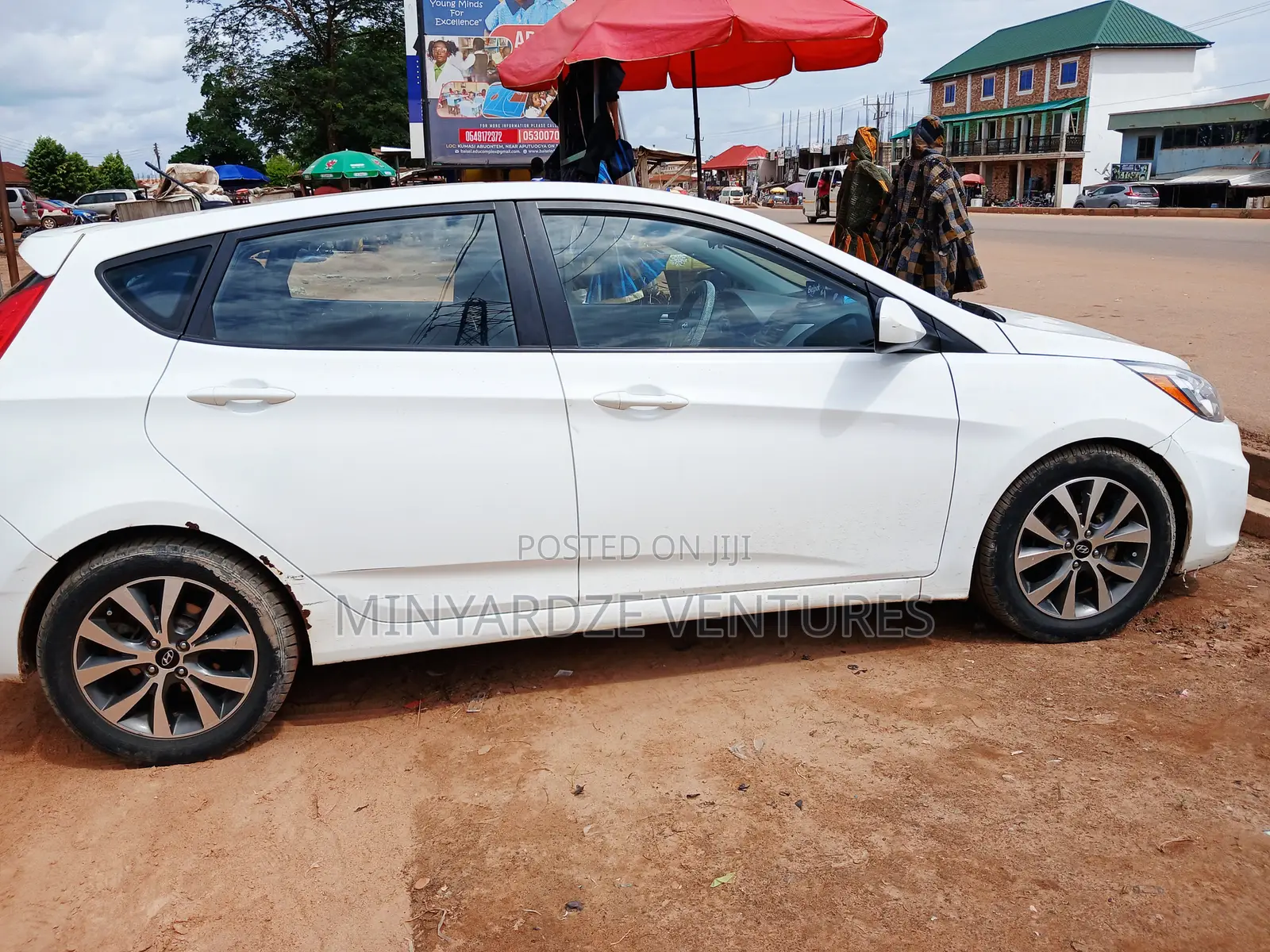 Hyundai Accent SE Hatchback 2017 White