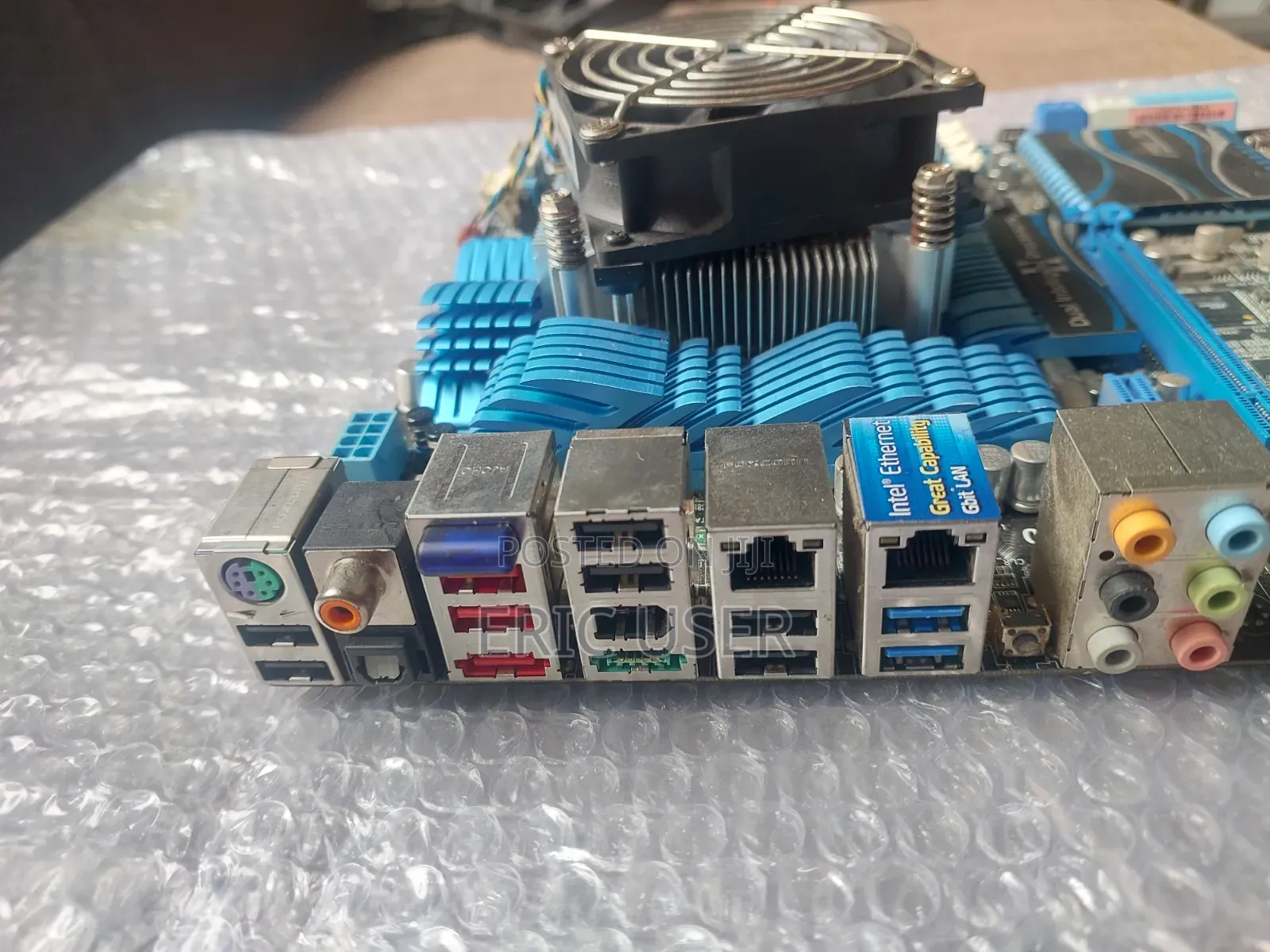 ASUS P8Z68 DELUXE/GEN3 (Rev 1.00)
Motherboard