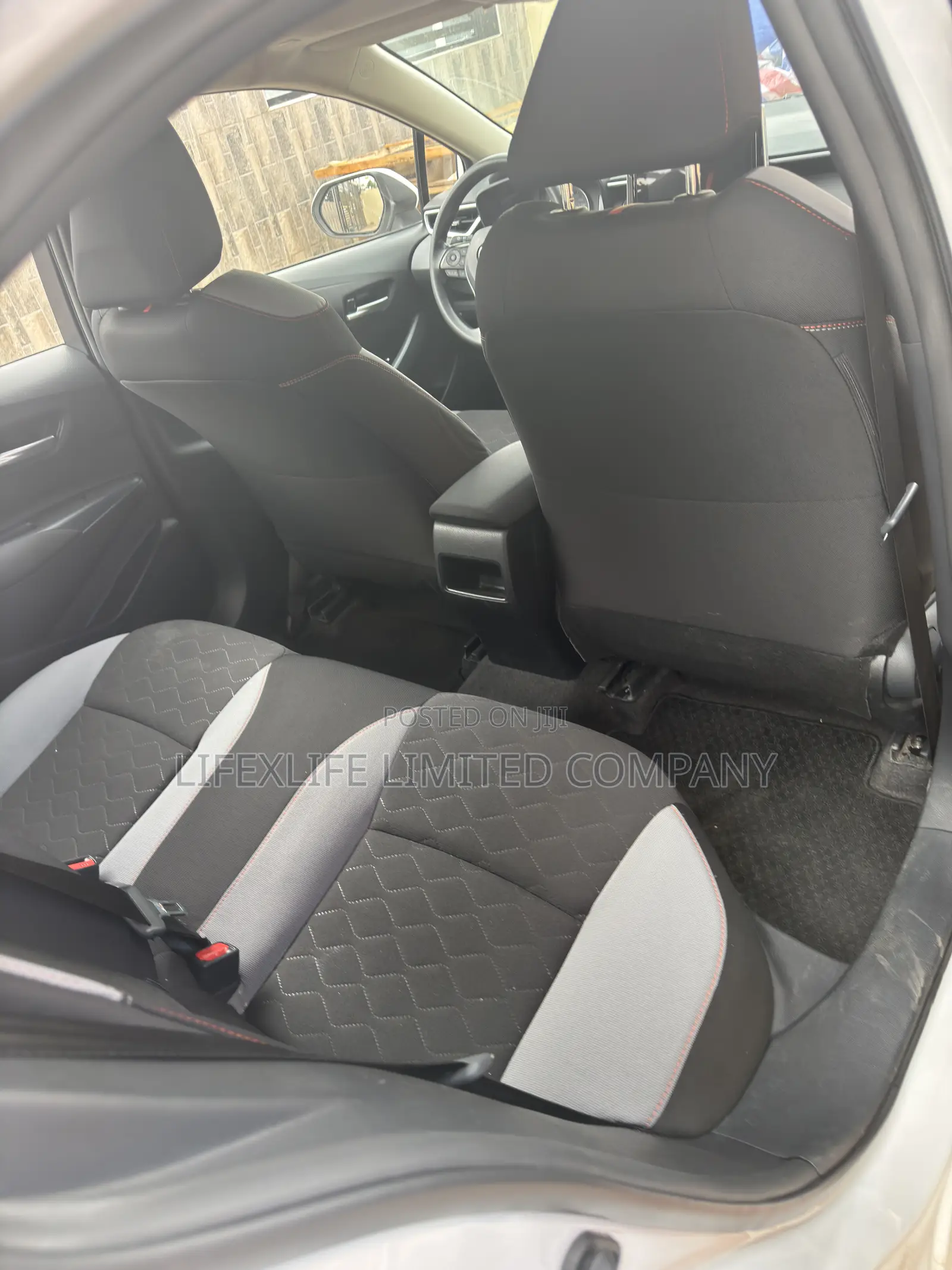 Toyota Corolla LE 2023 White