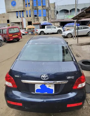 2006 - 2010 Toyota Yaris Heated Back Window Back Glass Available
