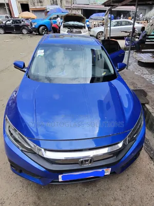 2017 Honda Civic Windscreen Available (Small Camera)