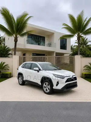 Toyota RAV4 2022 White