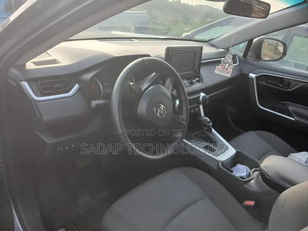 Toyota RAV4 LE 2022 Gray