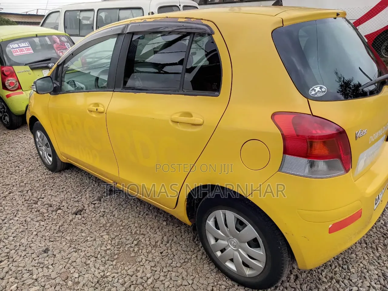 Toyota Vitz 2010 Yellow