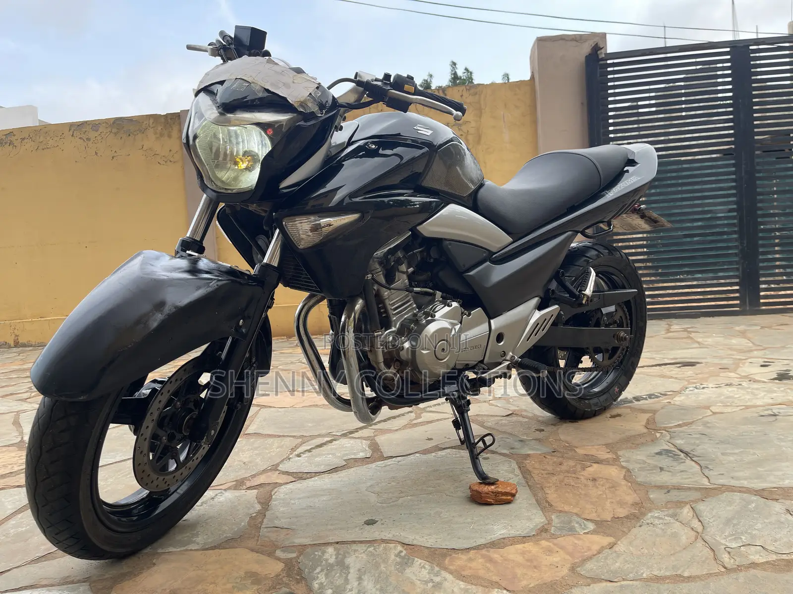 Suzuki Inazuma 2023 Black