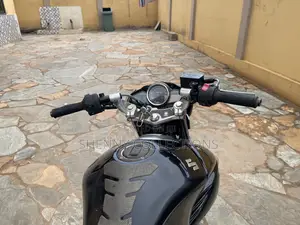 Suzuki Inazuma 2023 Black