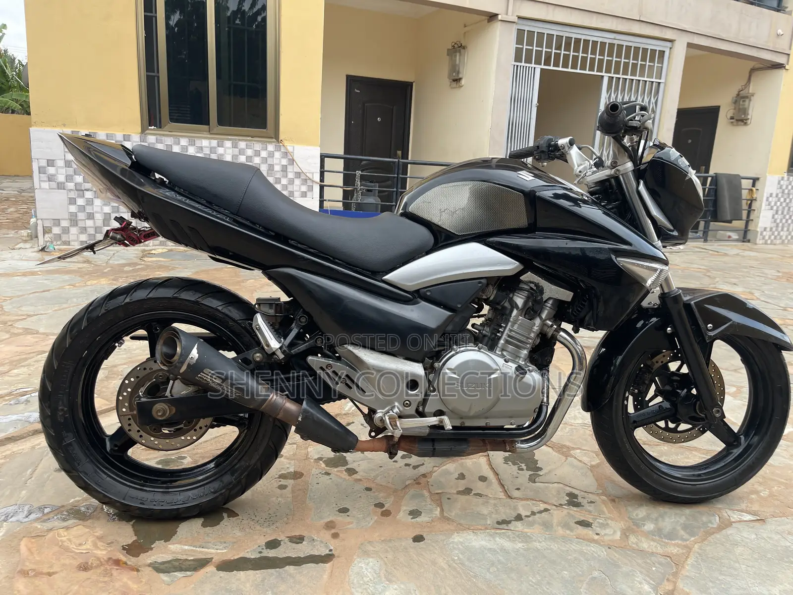 Suzuki Inazuma 2023 Black