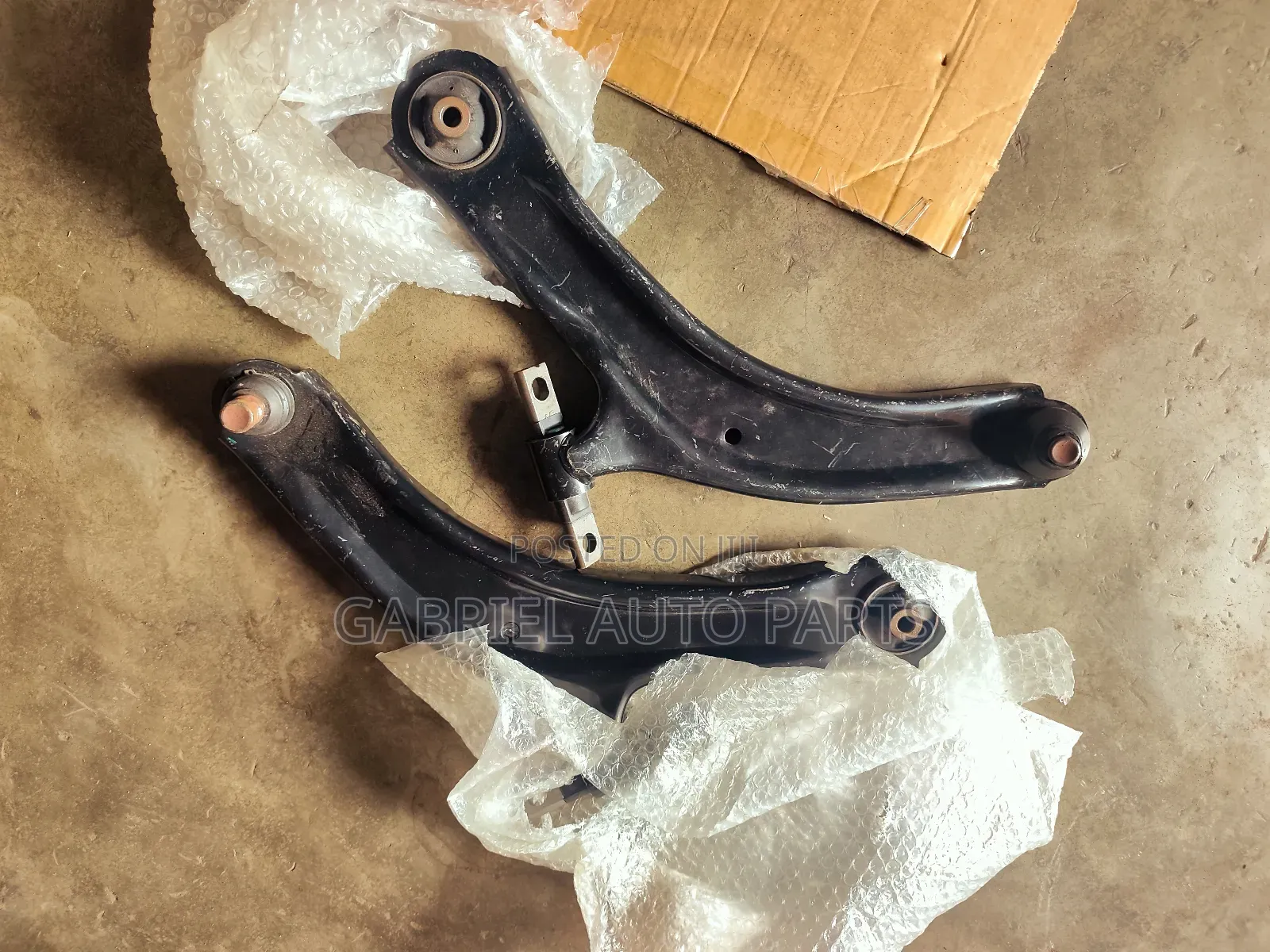 Nissan Rogue Front Lower Control Arms 2014