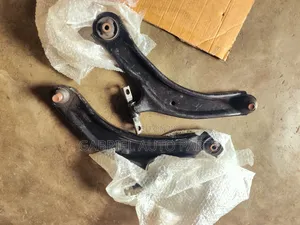 Nissan Rogue Front Lower Control Arms 2014