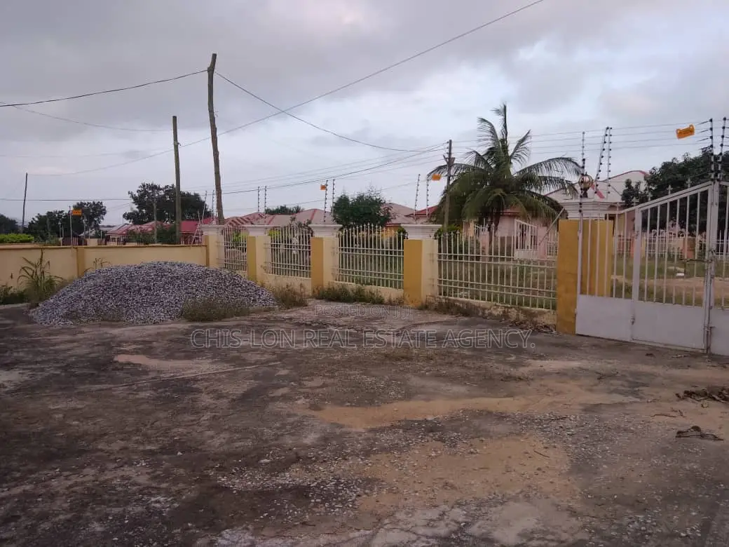 3bdrm House in Kasoa Adade Last Top for rent