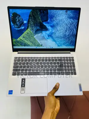 Laptop Lenovo IdeaPad 110S 8GB Intel Core i5 SSD 256GB