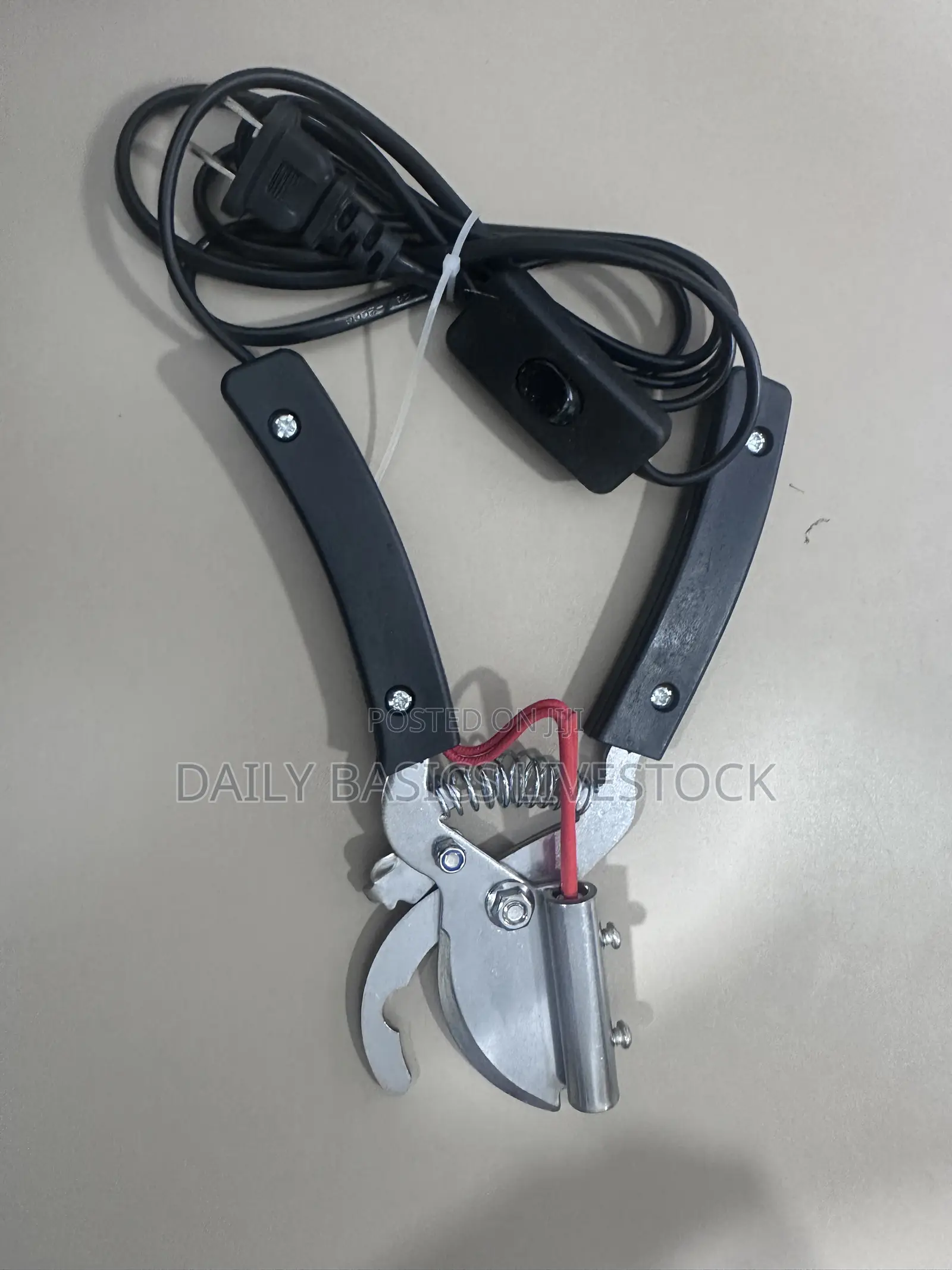 Electric Handheld Debeaker and Pigtail Cutter