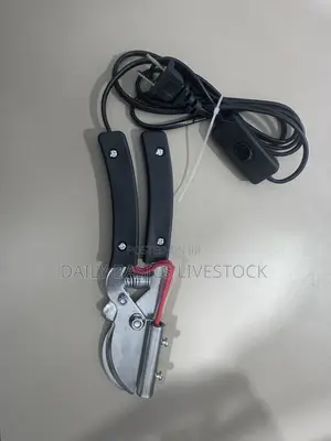 Electric Handheld Debeaker and Pigtail Cutter