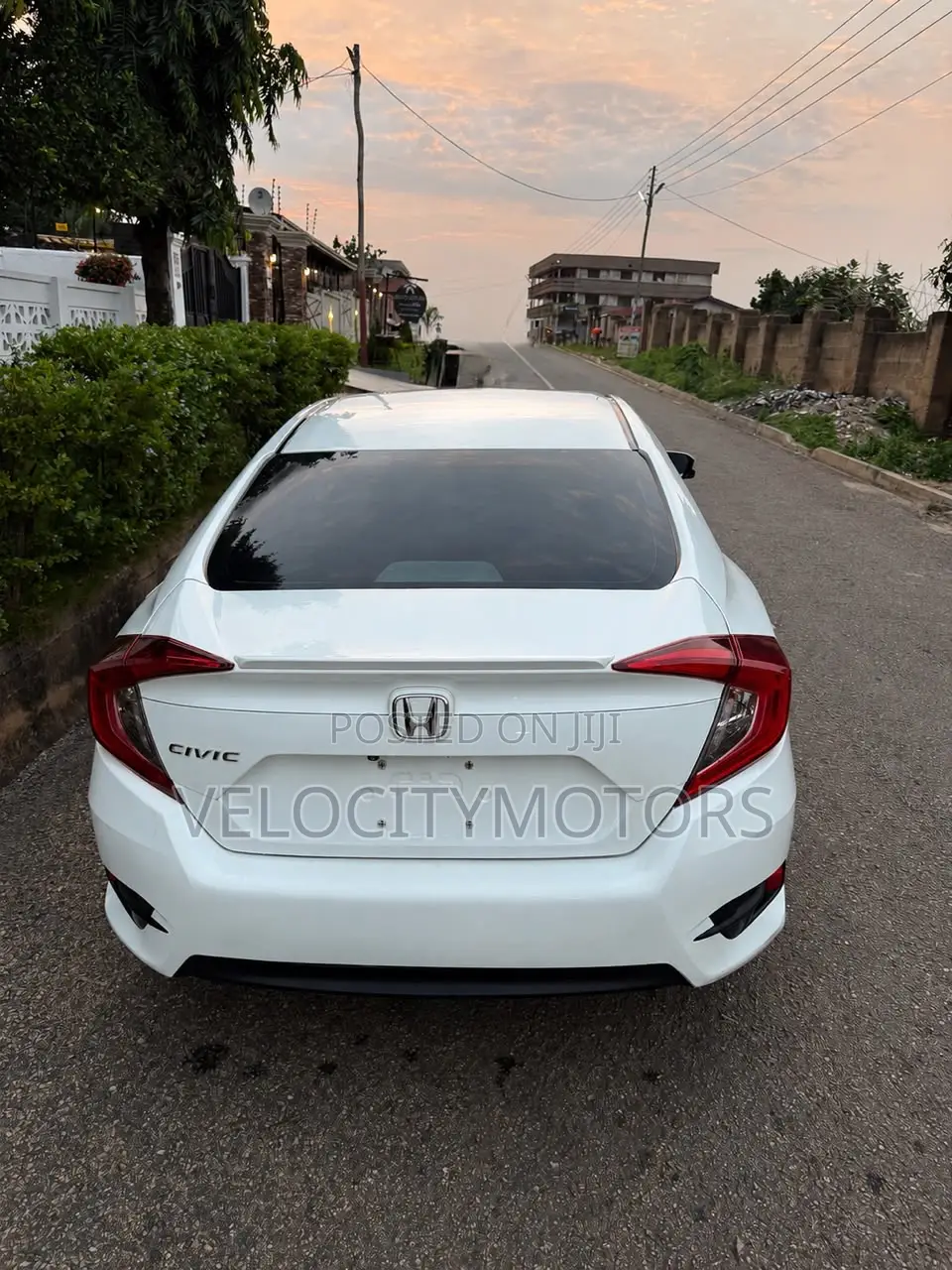 Honda Civic EX-L 4dr Sedan (1.5L 4cyl) 2017 White