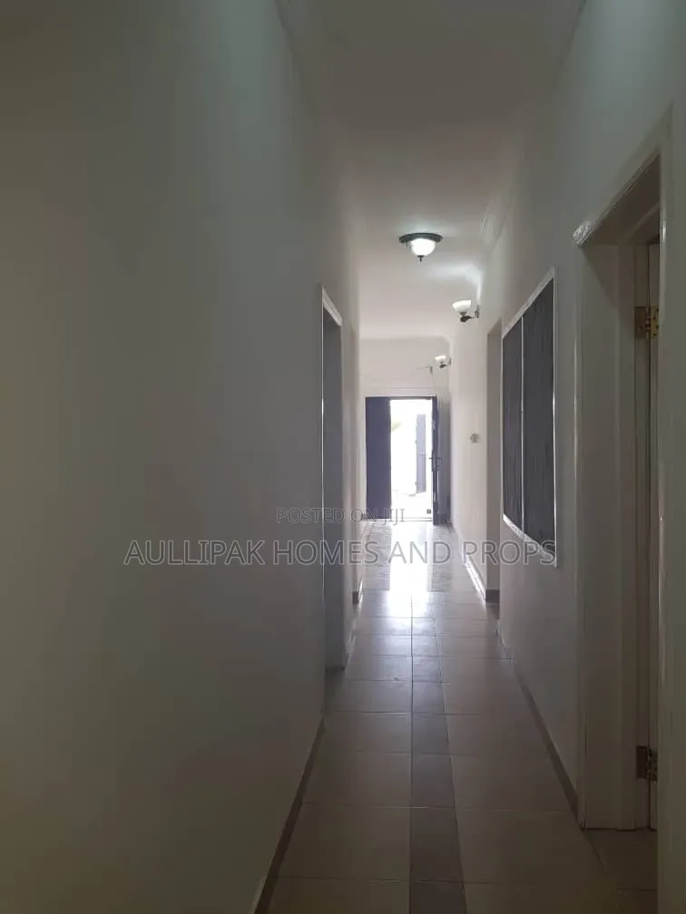 4bdrm House in Lakeside for rent