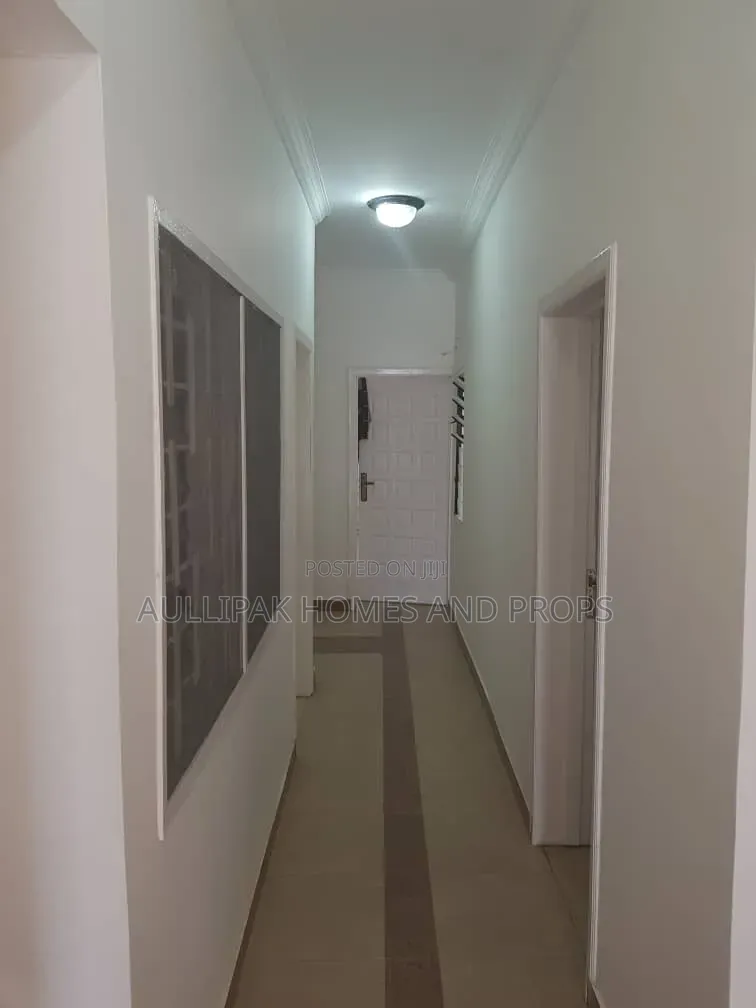 4bdrm House in Lakeside for rent
