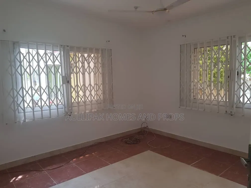 4bdrm House in Lakeside for rent