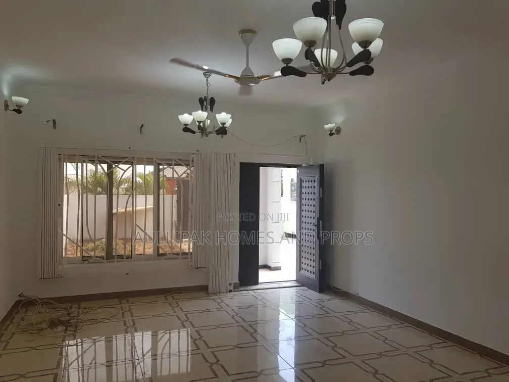 4bdrm House in Lakeside for rent