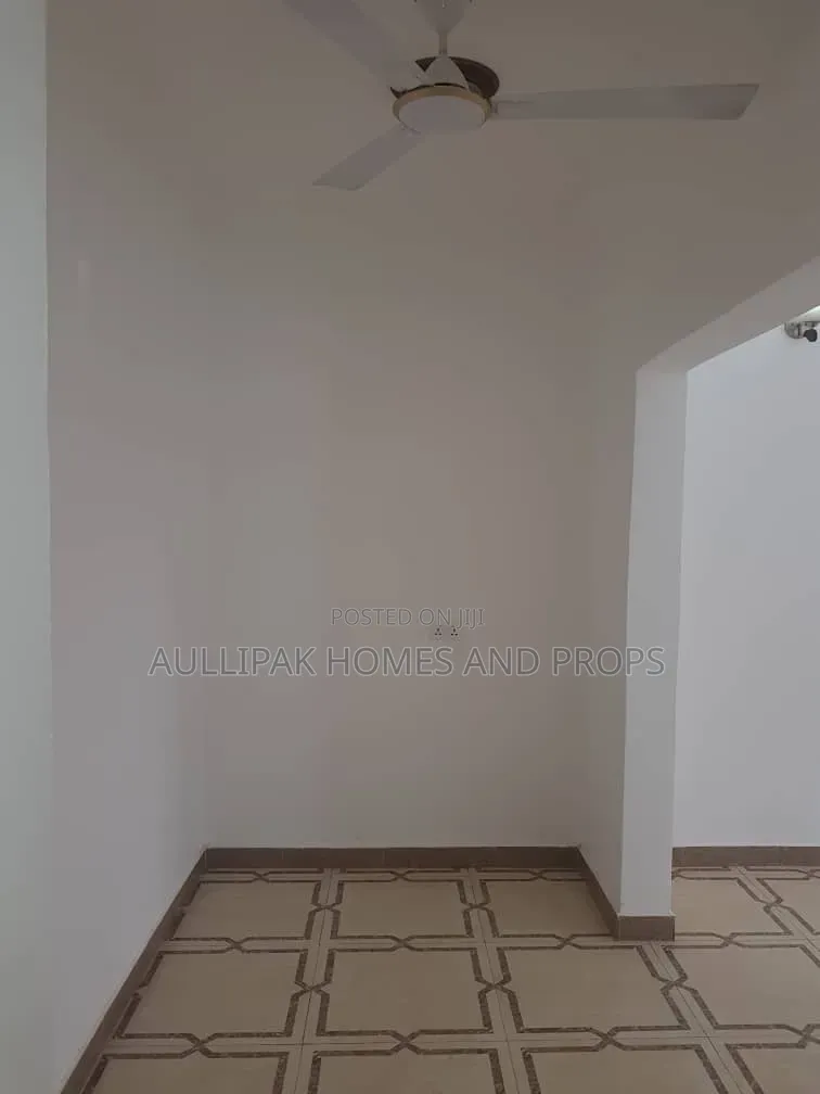 4bdrm House in Lakeside for rent