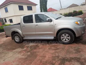 Toyota Hilux 2012 Silver