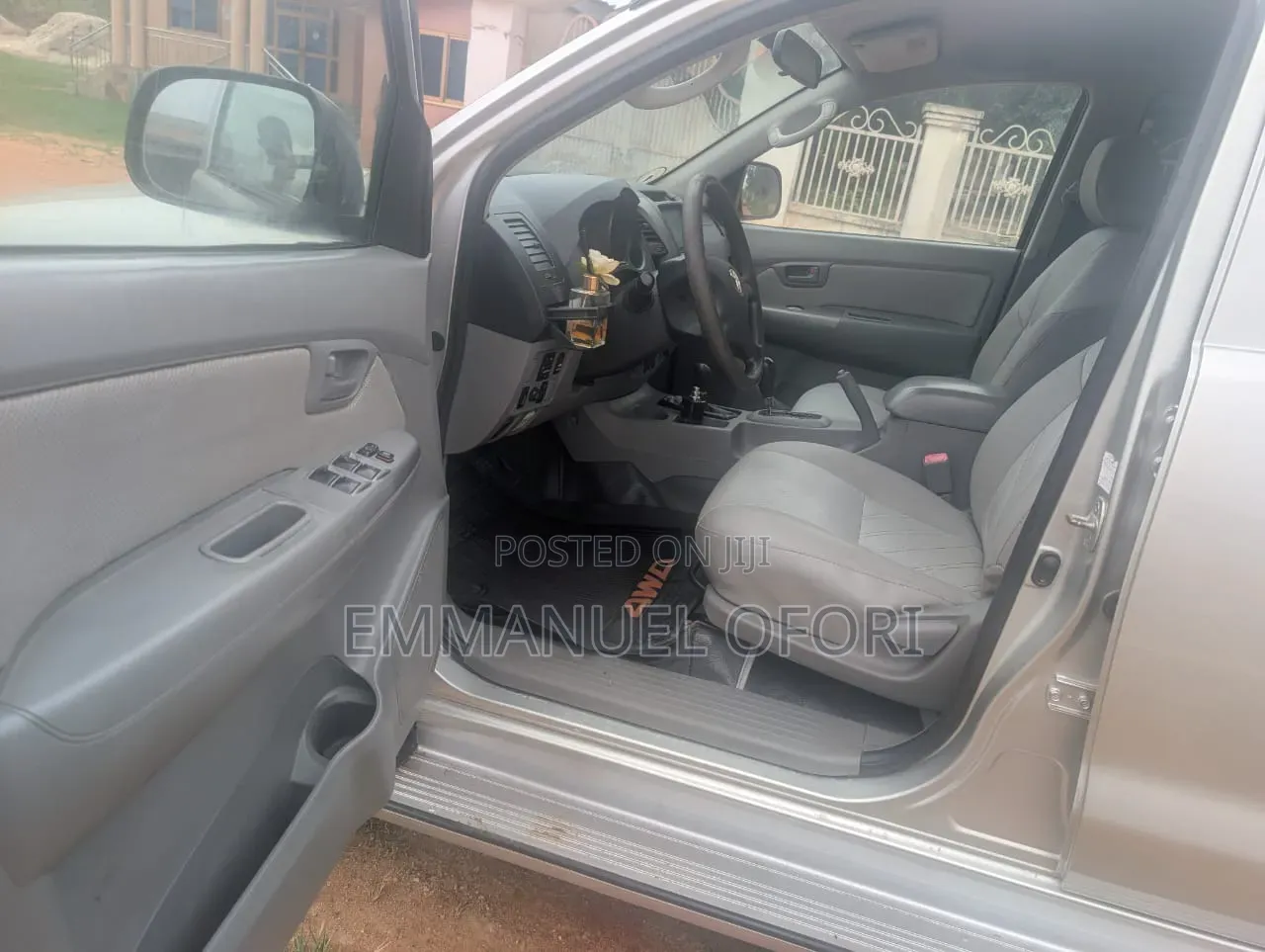 Toyota Hilux 2012 Silver
