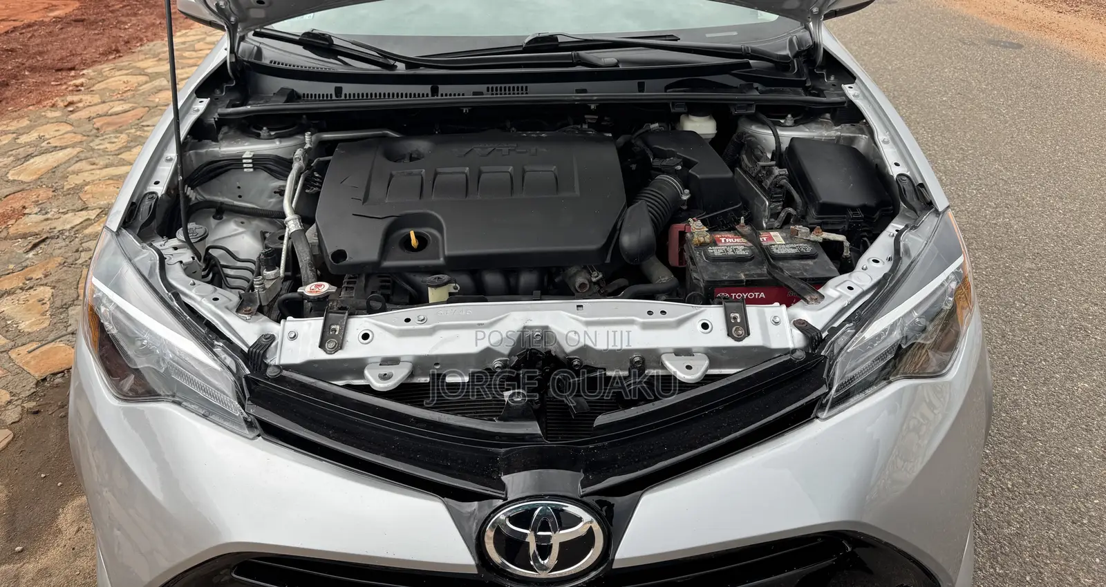 Toyota Corolla LE (1.8L 4cyl 2A) 2019 Silver