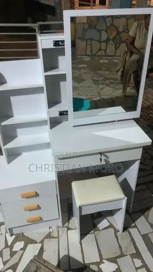 Dresser Draw