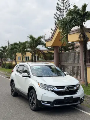 Honda CR-V Touring AWD 2018 White