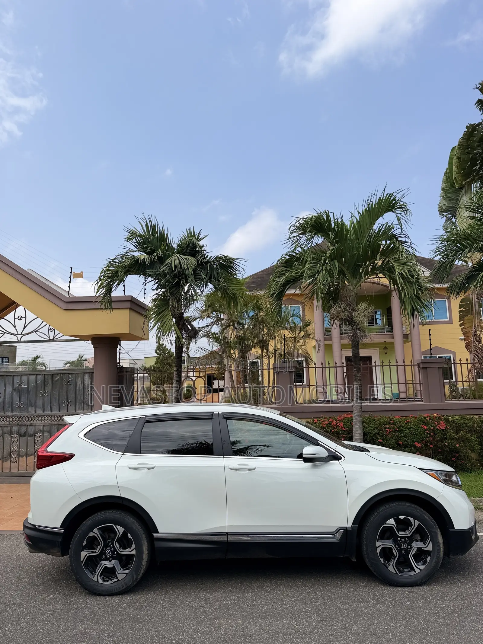 Honda CR-V Touring AWD 2018 White