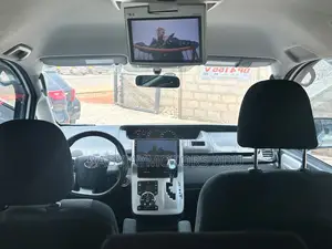 Toyota Voxy Trans-X 2WD 5-Seater 2013 Pearl