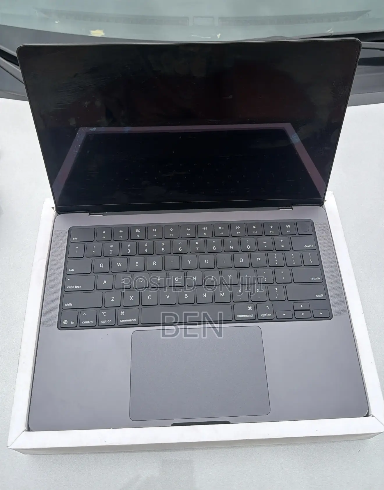 Laptop Apple MacBook Pro 2025 M5 16GB Apple M5 SSD 512GB