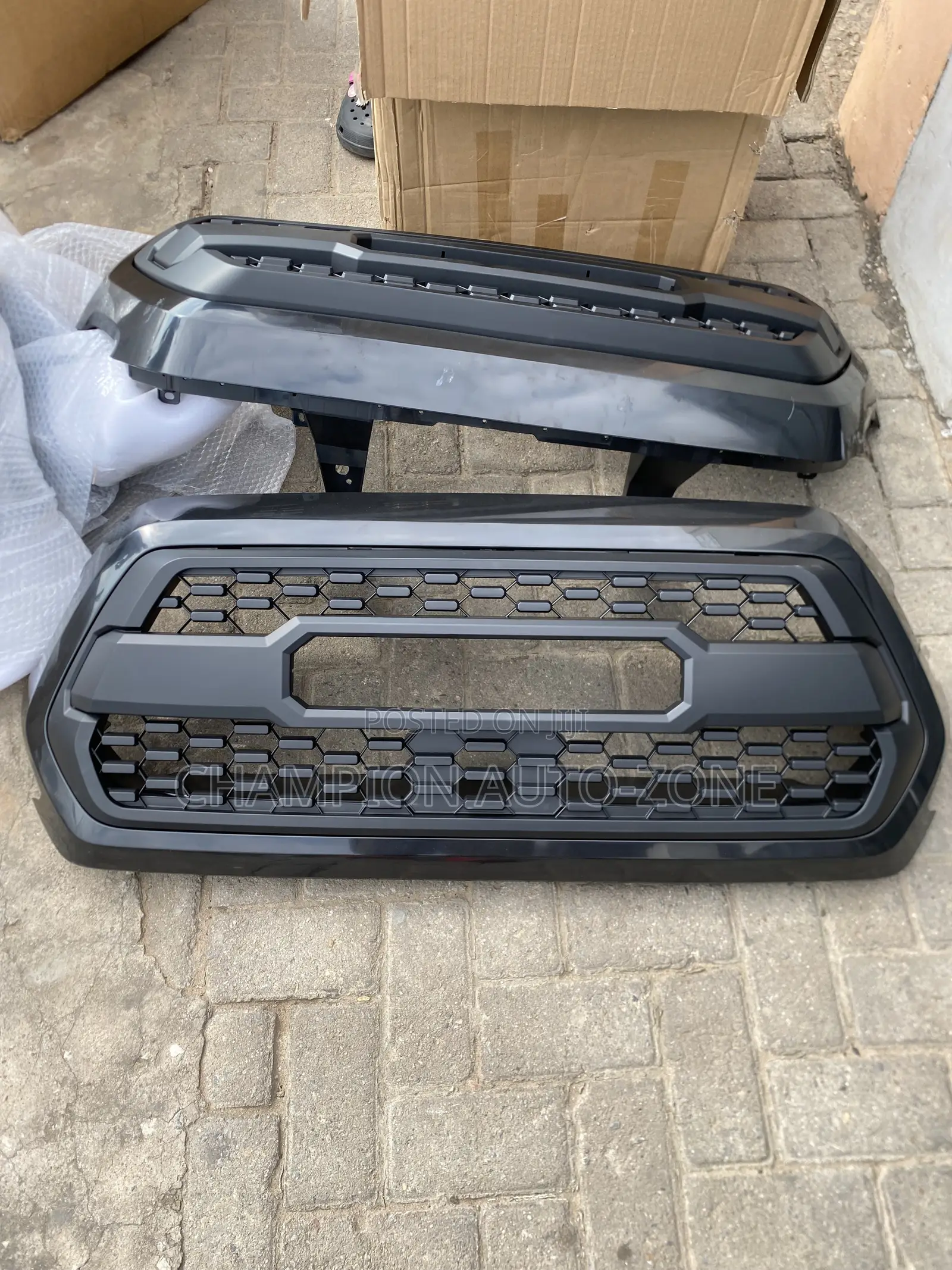Toyota Tacoma 2016-2017-2018-2019-2020-2021-2022 Front Grille