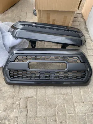 Toyota Tacoma 2016-2017-2018-2019-2020-2021-2022 Front Grille