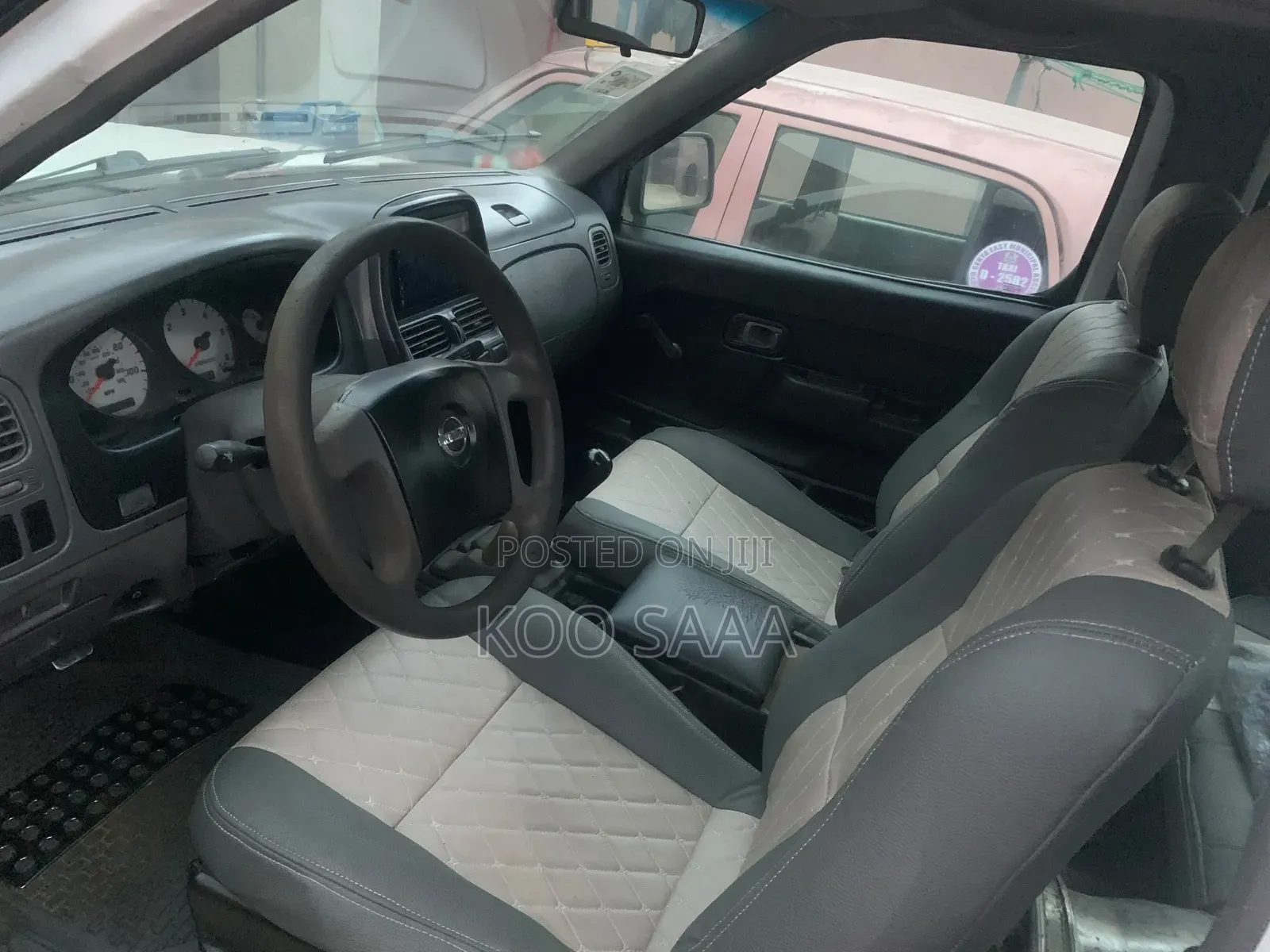 Nissan Hardbody 2012 White