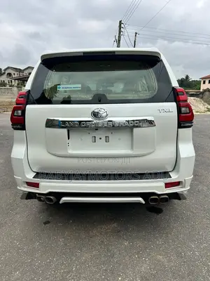 Toyota Land Cruiser Prado 2.7 2017 Pearl