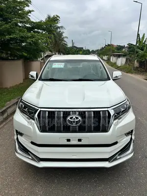 Toyota Land Cruiser Prado 2.7 2017 Pearl