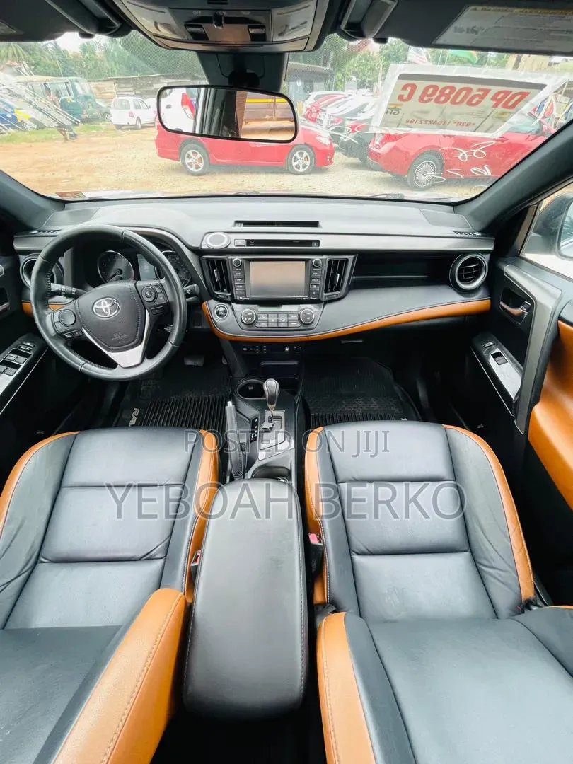 Toyota RAV4 2018 Silver