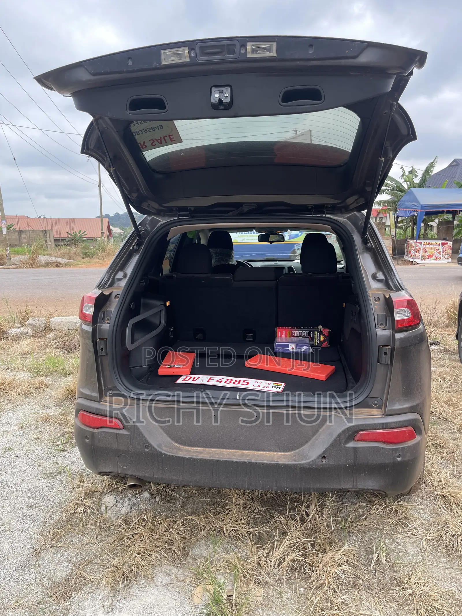 Jeep Cherokee 2019 Black