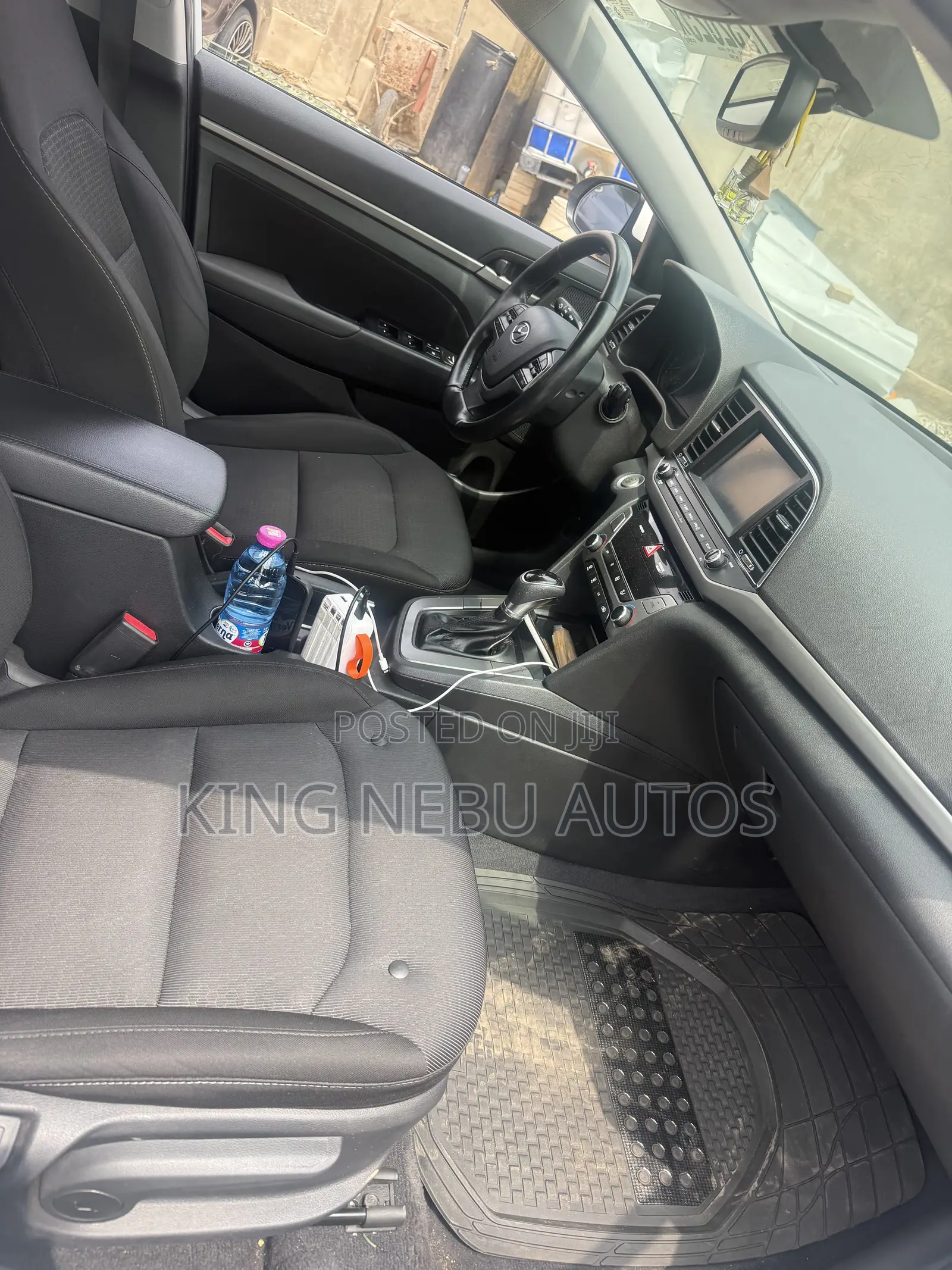 Hyundai Elantra Limited Sedan FWD (2.0L 4cyl 6A) 2017 White