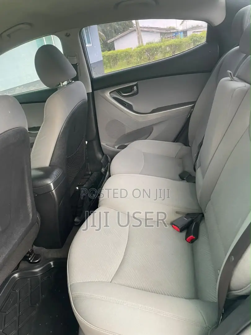 Hyundai Elantra GLS Sedan FWD (1.8L 4cyl 6A) 2013 Gray