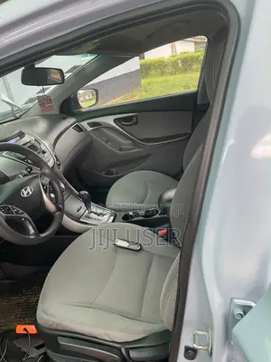 Hyundai Elantra GLS Sedan FWD (1.8L 4cyl 6A) 2013 Gray