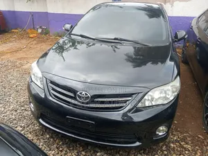 Toyota Corolla 2013 Black