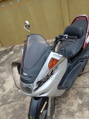 Yamaha Majesty 1999 Silver