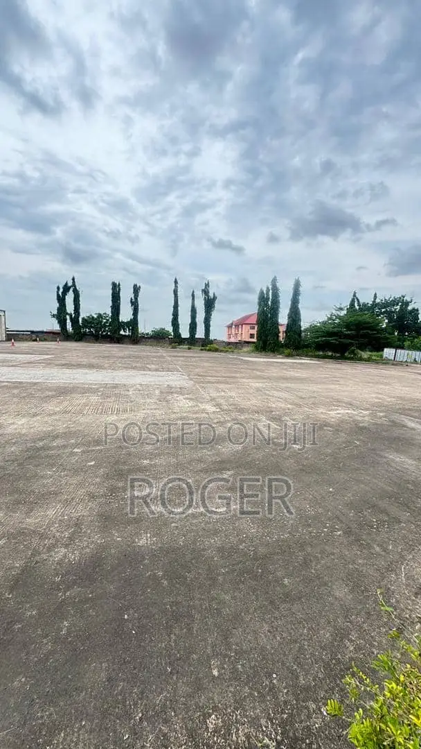 4000 SQM Warehouse for Rent at Amasaman Kutunse