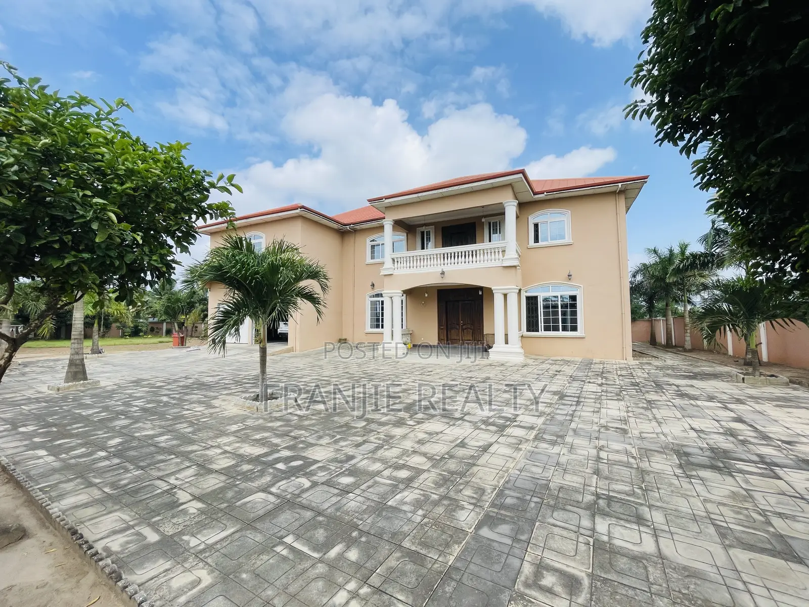 Furnished 6bdrm House in Franjie Realty, Kasoa for sale