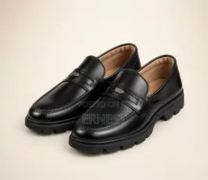 Indus v-England Black Chunky Lug Sole Slip-on Loafers – Size 9