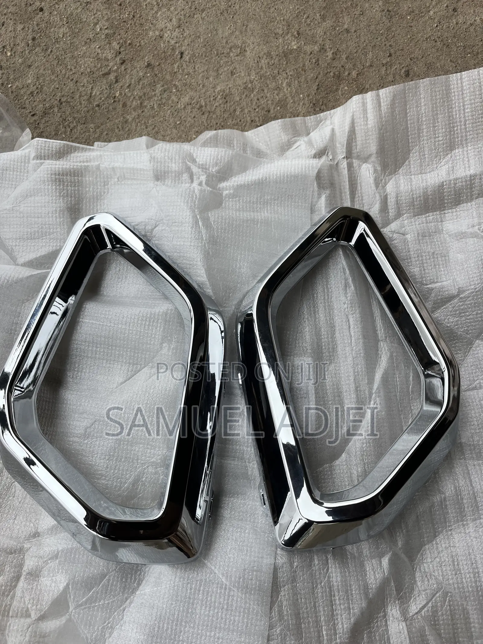Honda CRV 2023 Front Bumper Chrome Pair.